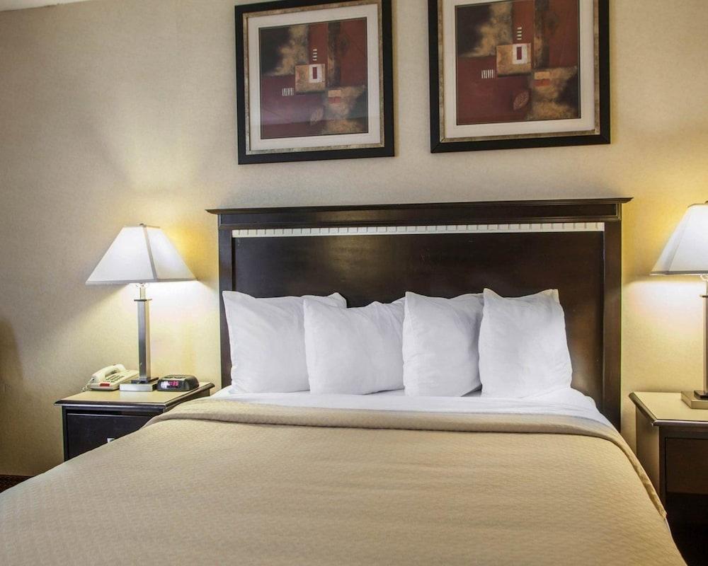 Quality Inn Aurora - Naperville Area Extérieur photo