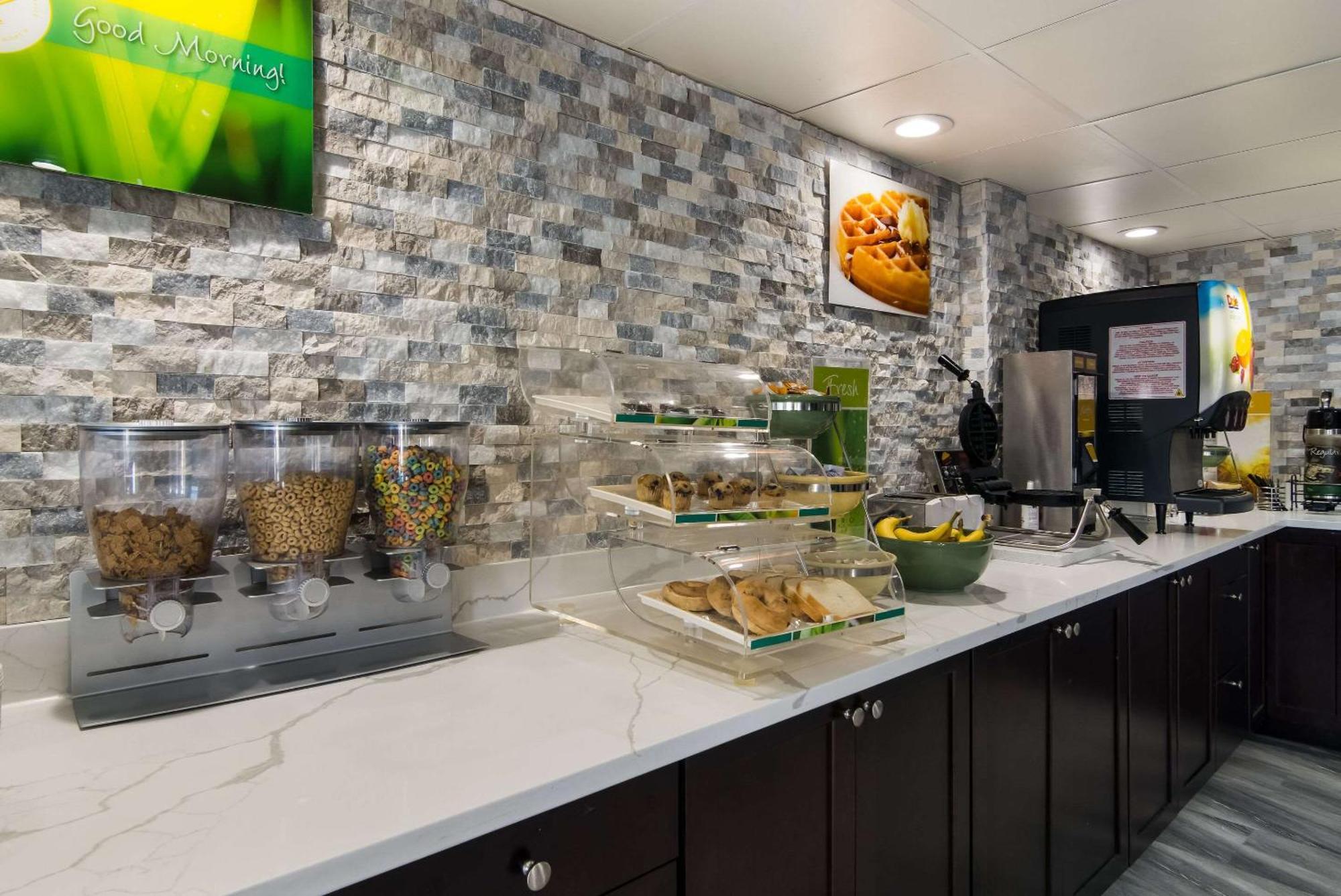Quality Inn Aurora - Naperville Area Extérieur photo