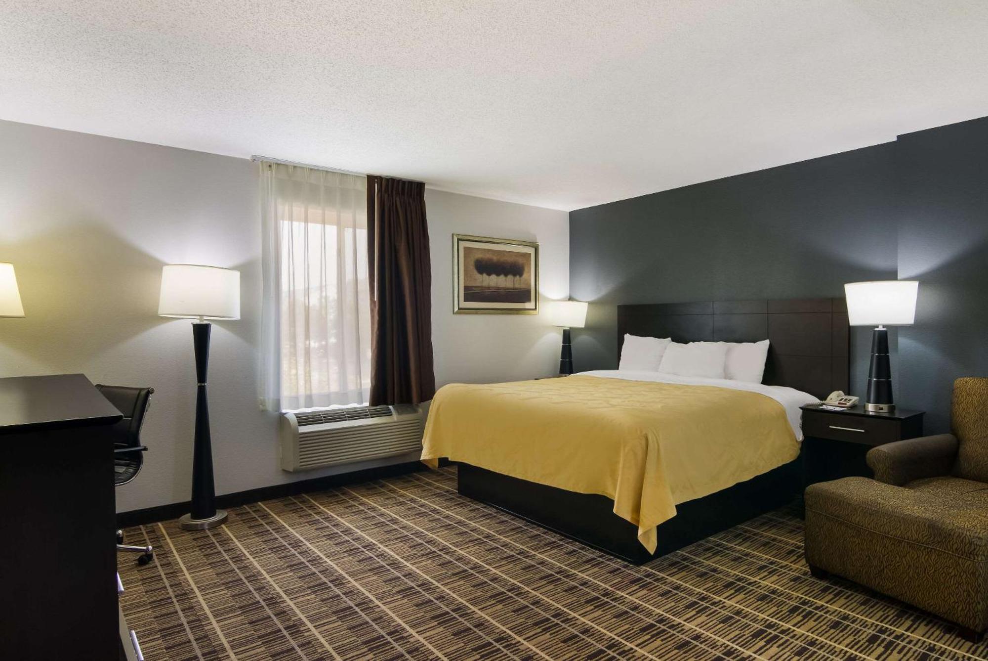 Quality Inn Aurora - Naperville Area Extérieur photo